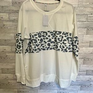 White/Gray Animal Print Lightweight Sweatshirt Size XXL -New With Tags Plus Size